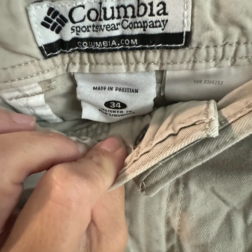 Columbia Size 34 Cargo Shorts - Picture 4 of 6